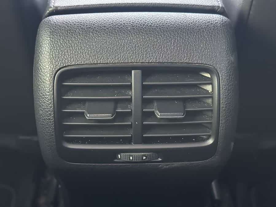 Volkswagen Golf New Energy (Imported) 2018 صورة سيارة #16