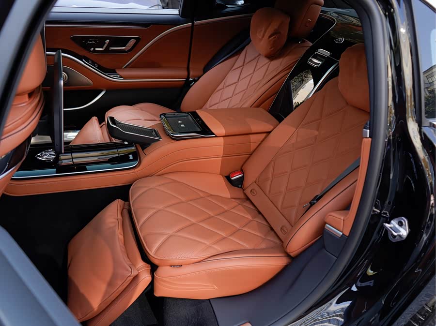 Mercedes-Benz Maybach S Class New Energy 2025 car image #16