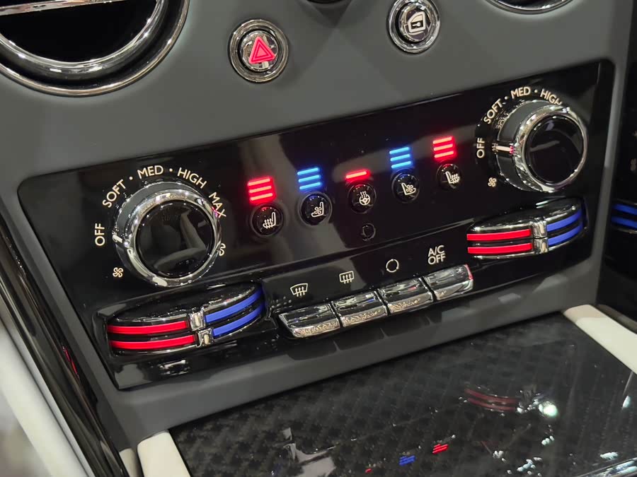 劳斯莱斯 库里南 2025 汽车图片 #16