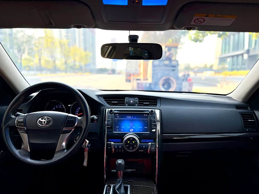 Toyota Reiz 2014 immagine di auto #16