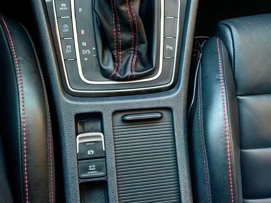 Volkswagen GolfGTI 2017 #16 Volkswagen GolfGTI 2017 car image #16