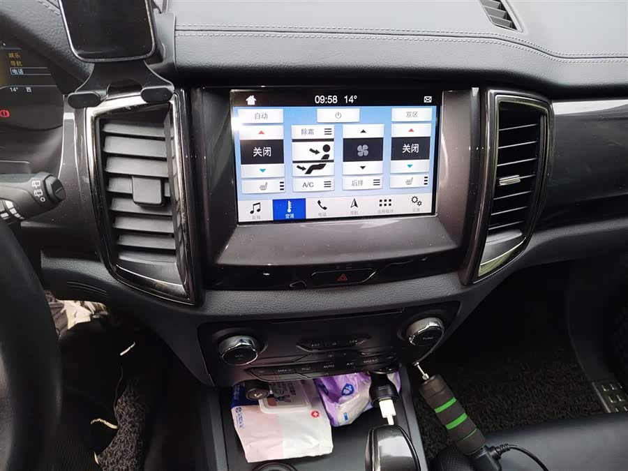 Ford Everest 2017 car image #16