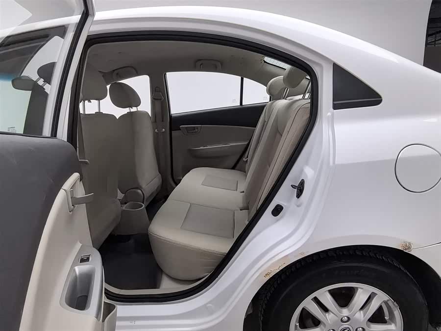 Changan Alsvin V5 2014 #16 Changan Alsvin V5 2014 car image #16