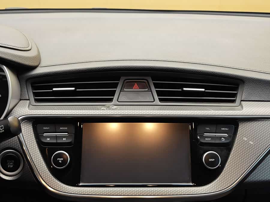 GEELY Emgrand GS 2017 car image #16