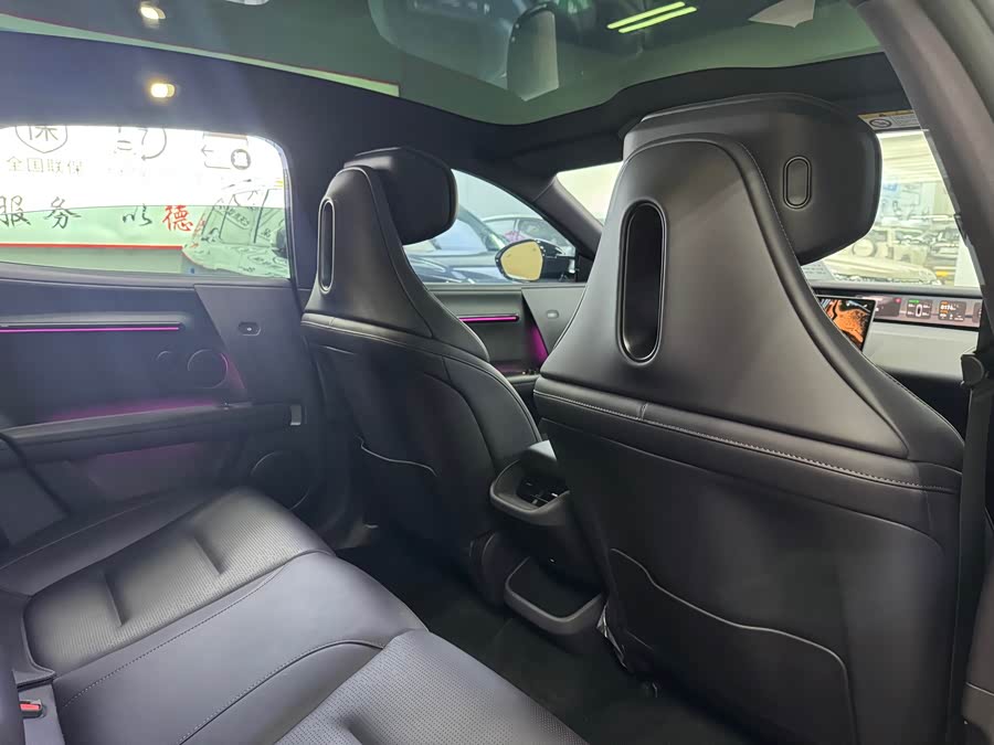 阿维塔 阿维塔06 2025 汽车图片 #16