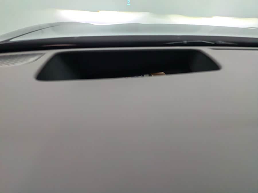 Denza Z9 2024 car image #16