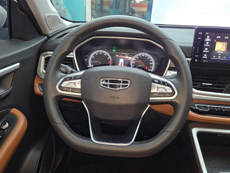 GEELY Vision X6 2020 car image #16