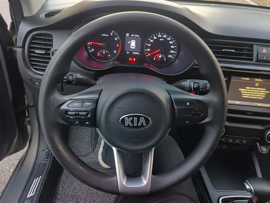 Kia Rio Cross 2017 صورة سيارة #16