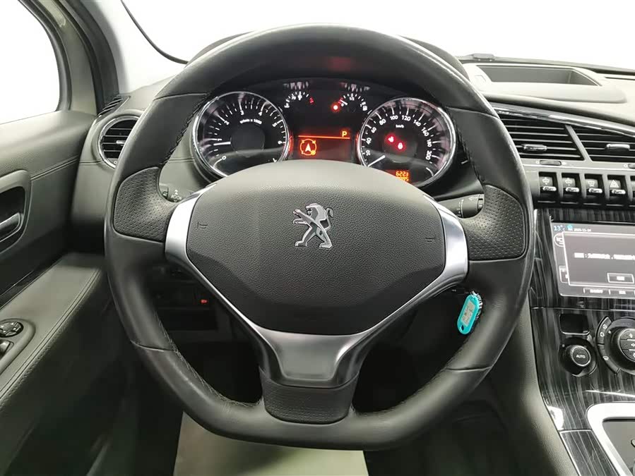 Peugeot 3008 2014 image de voiture #16