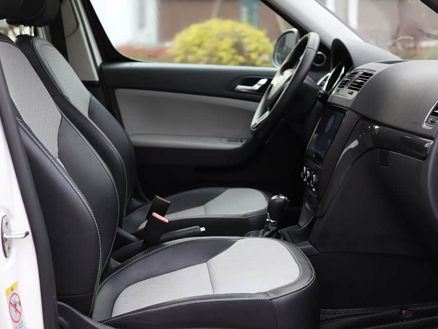 Skoda Yeti 2016 car image #16