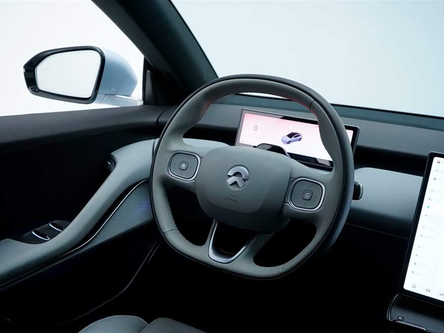 NIO ET5 2025 car image #16
