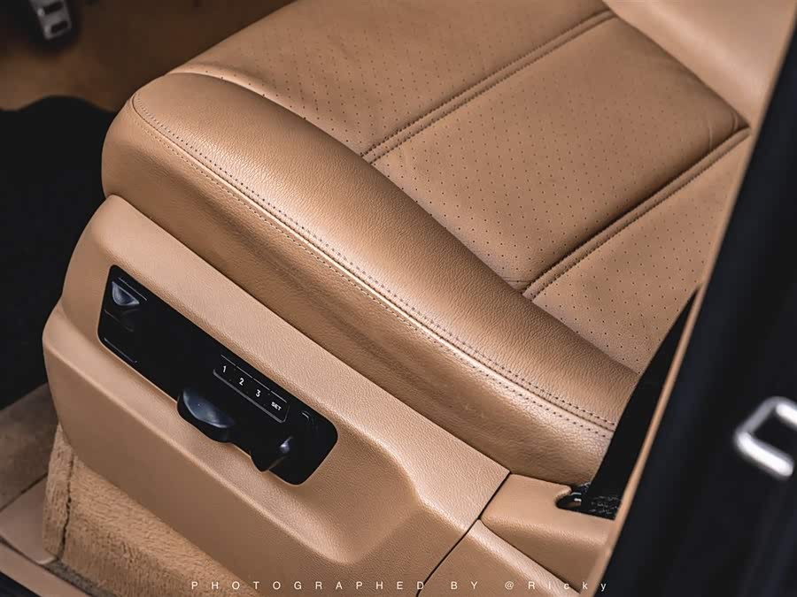 2010 #16 2010 car image #16