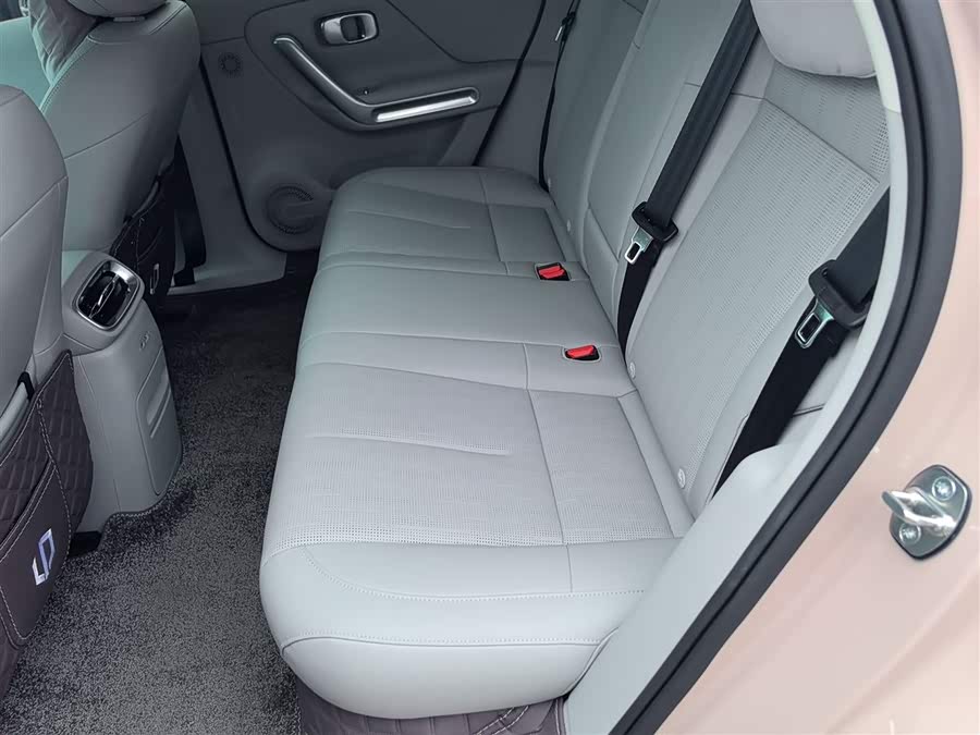 零跑汽车 零跑B01 2025 汽车图片 #16