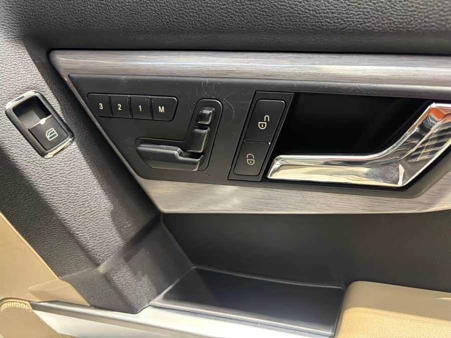 Mercedes-Benz GLK Class (Imported) 2011 immagine di auto #16