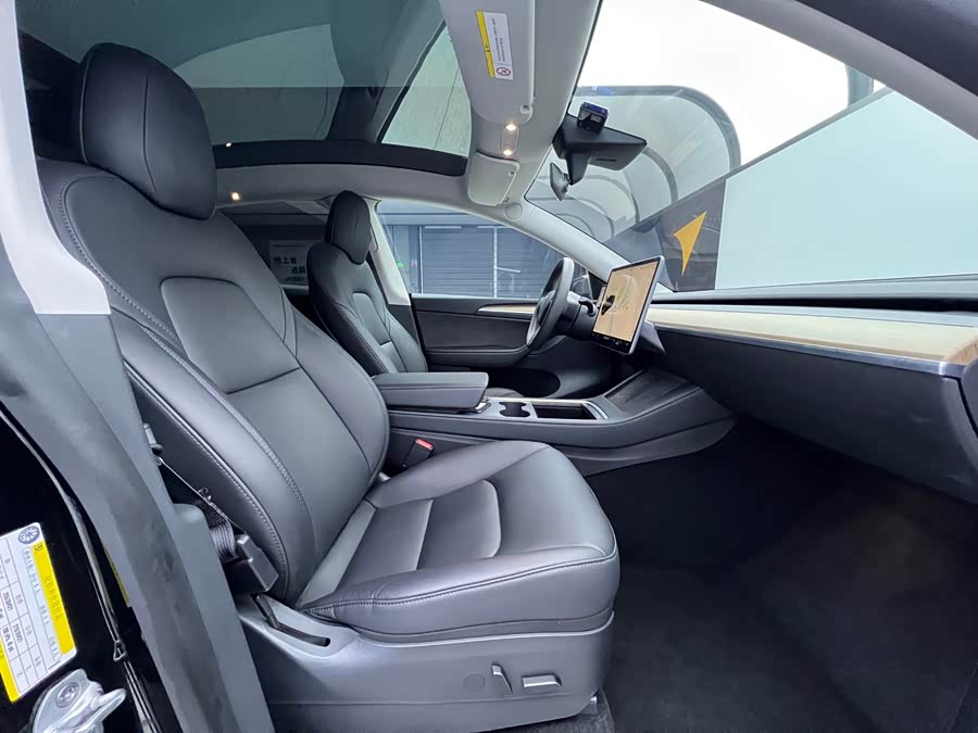 Tesla Model Y 2022 #16 Tesla Model Y 2022 car image #16
