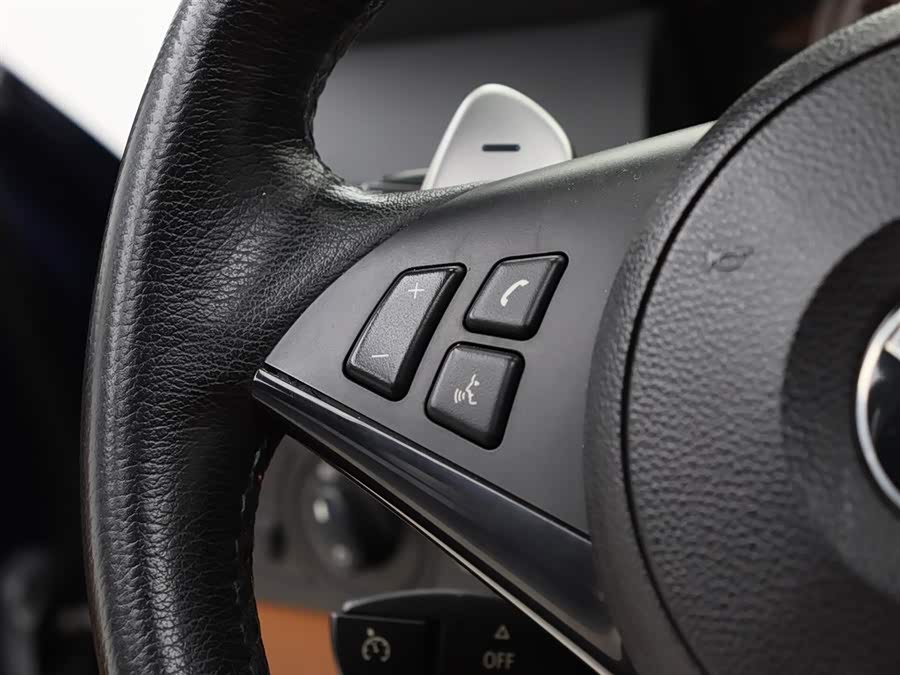 BMW M5 2006 car image #16