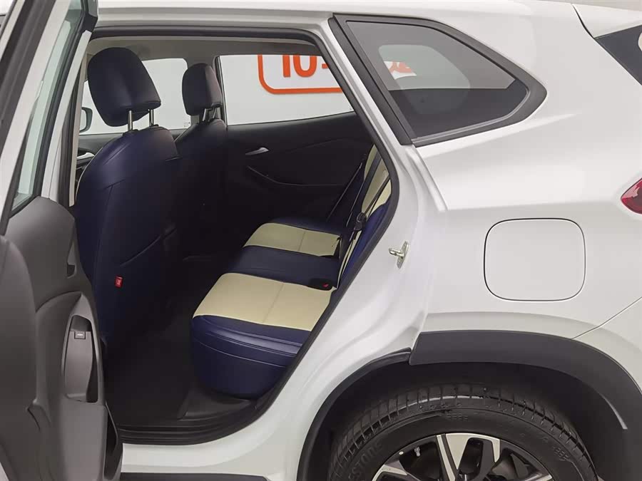 Chevrolet Tracker 2022 immagine di auto #16