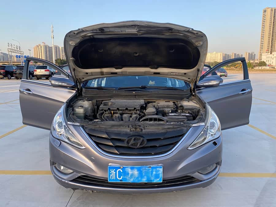 Hyundai Sonata 2011 image de voiture #16