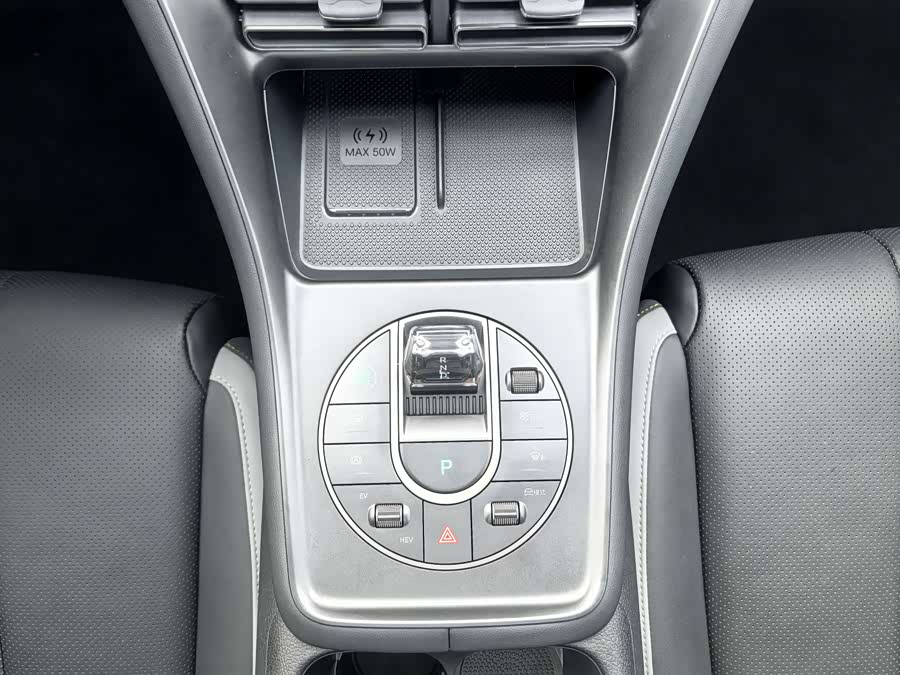 BYD Sea Lion 05 DM-i 2025 car image #16