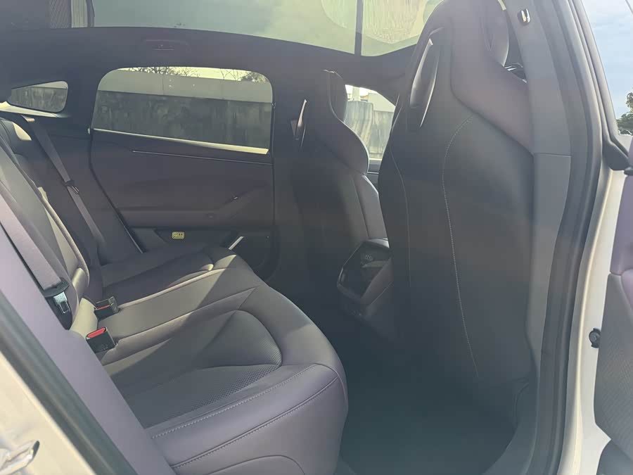 小鹏 小鹏P7 2025 汽车图片 #16