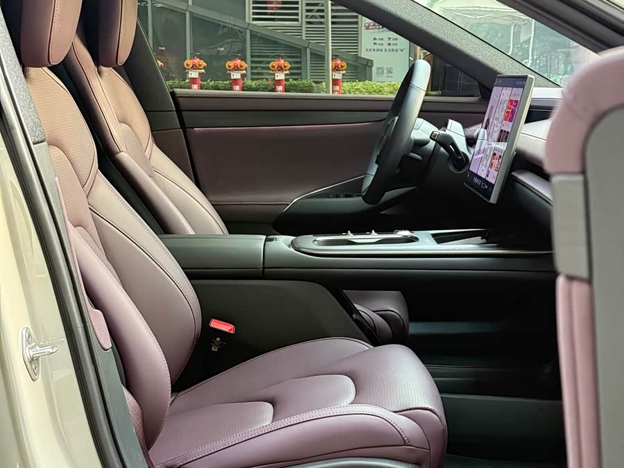 MI SU7 2025 car image #16