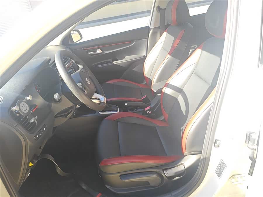 Kia Rio Cross 2018 صورة سيارة #16