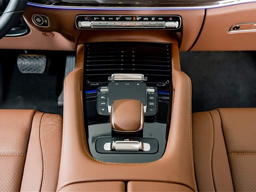 Mercedes-Benz GLE Class 2025 car image #16