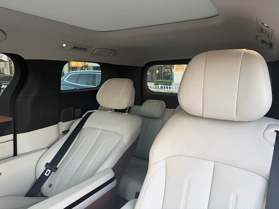 BYD Xia 2025 #16 BYD Xia 2025 car image #16