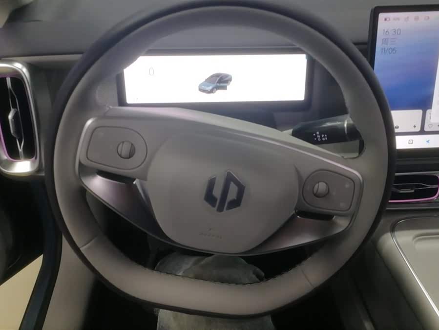 零跑汽车 零跑B01 2025 汽车图片 #16