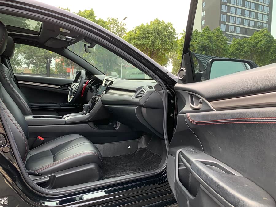 Honda Civic 2020 car image #16