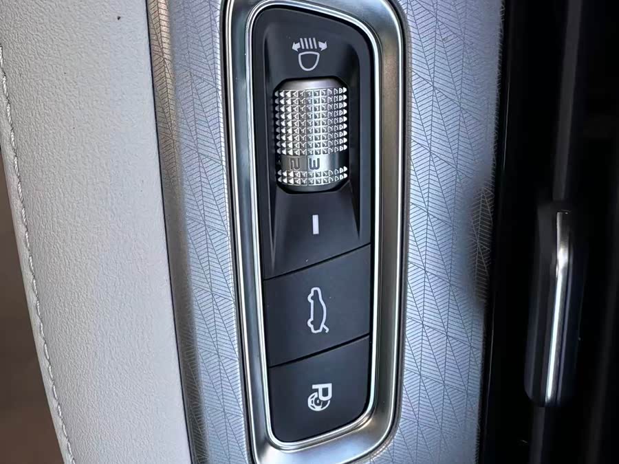 GEELY Preface 2023 car image #16