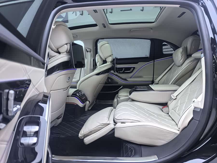 Mercedes-Benz Maybach S Class 2022 car image #16