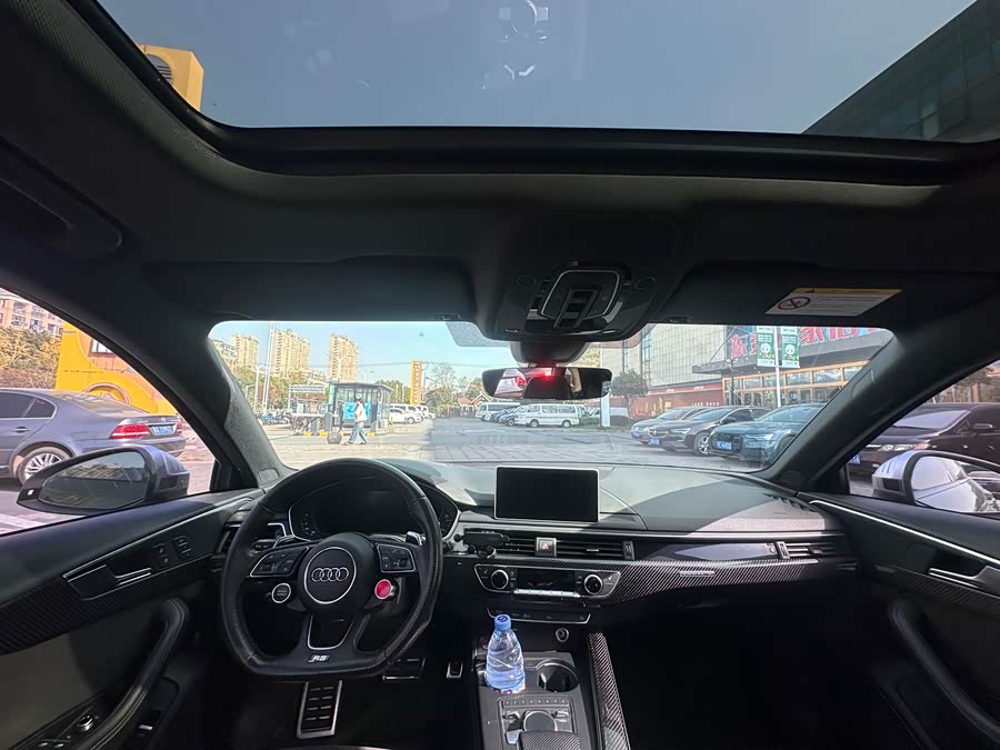 Audi RS 4 2019 car image #16