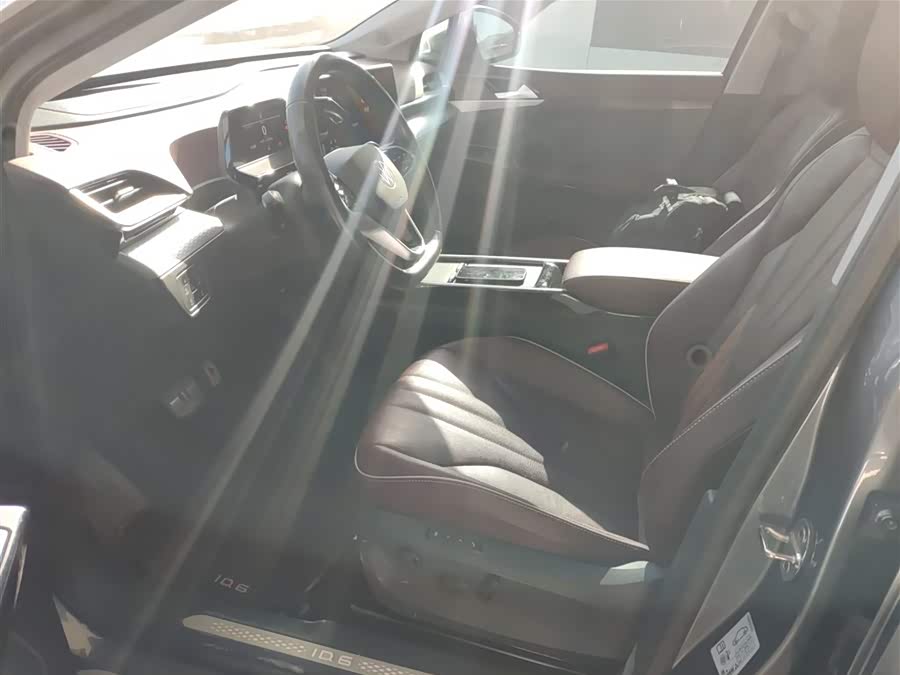 Volkswagen ID.6 X 2022 car image #16