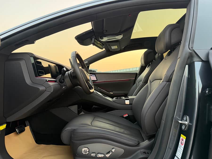 Denza Z9 2024 immagine di auto #16