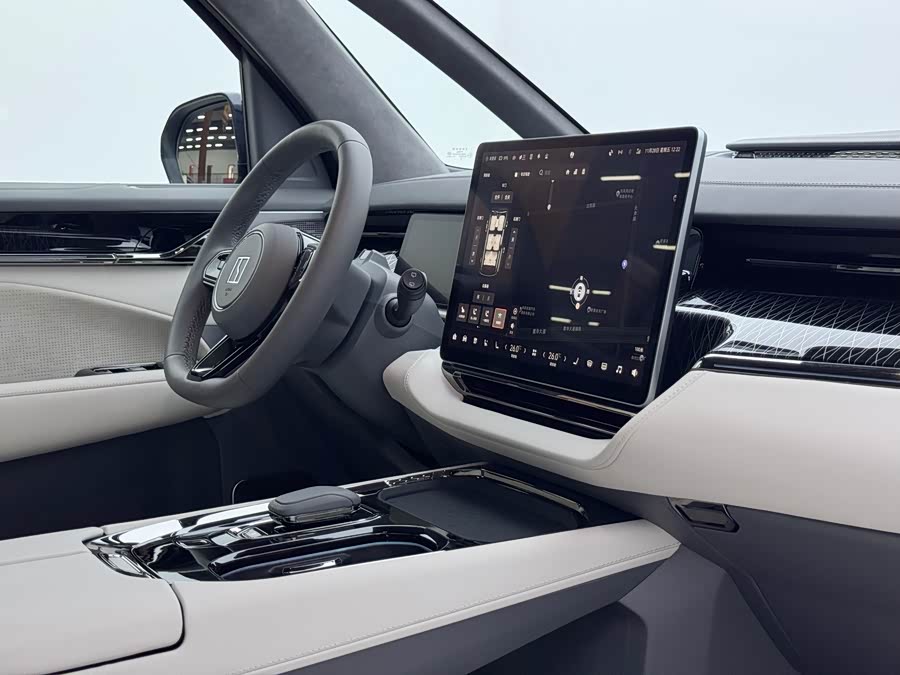 极氪 极氪009 2023 汽车图片 #16