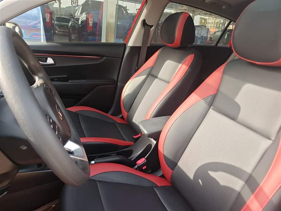 Kia Rio Cross 2018 صورة سيارة #16