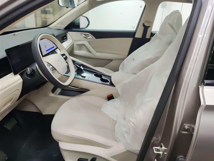 Roewe D5X DMH 2025 car image #16