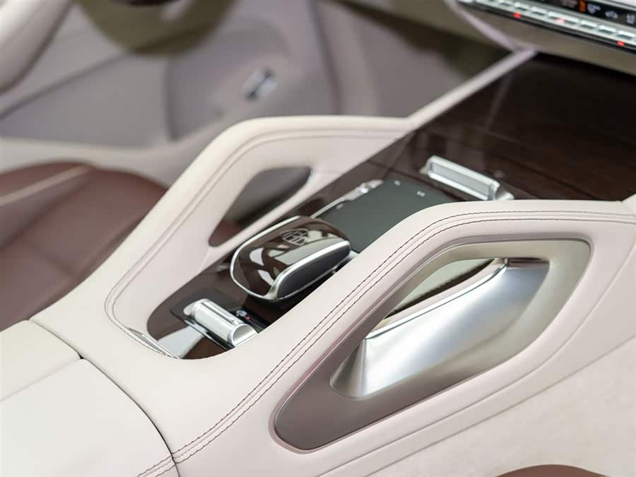 Mercedes-Benz Maybach GLS 2022 #16 Mercedes-Benz Maybach GLS 2022 car image #16