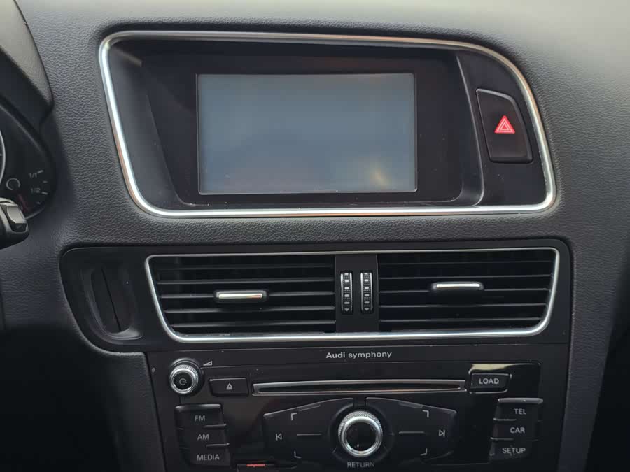 Audi Q5 2015 car image #16