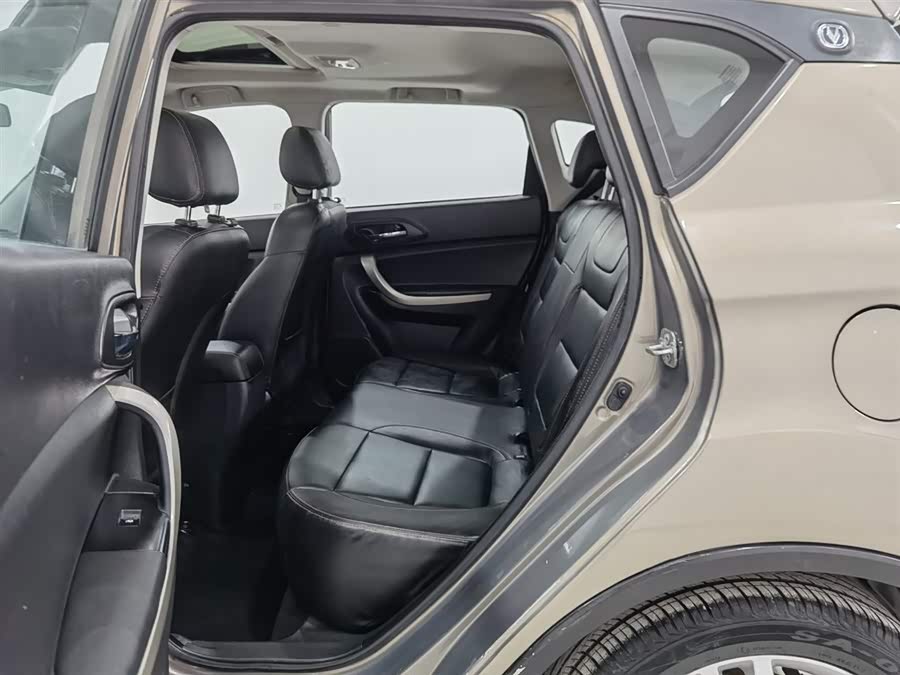 Changan CS35 2014 car image #16