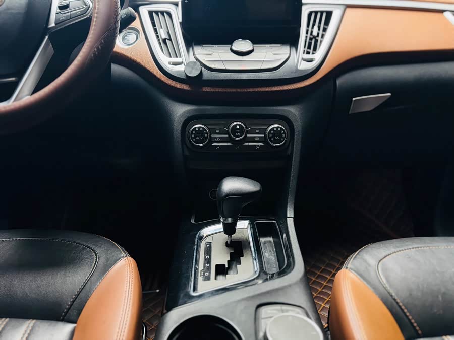 Soueast DX7 2016 #16 Soueast DX7 2016 car image #16
