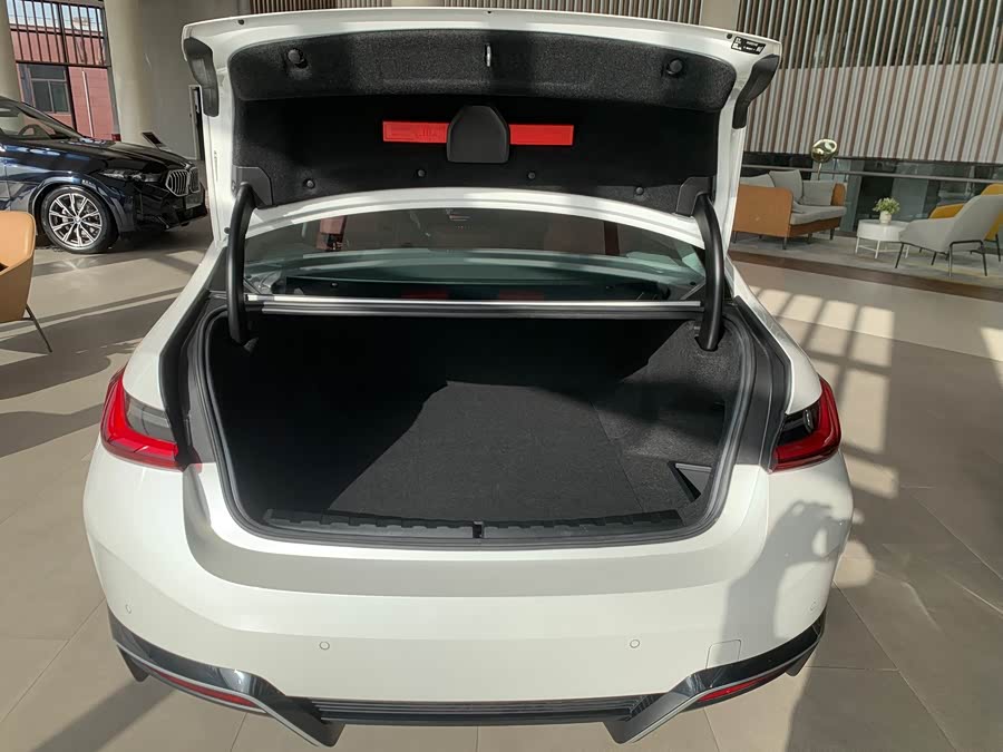 BMW i3 2024 car image #16