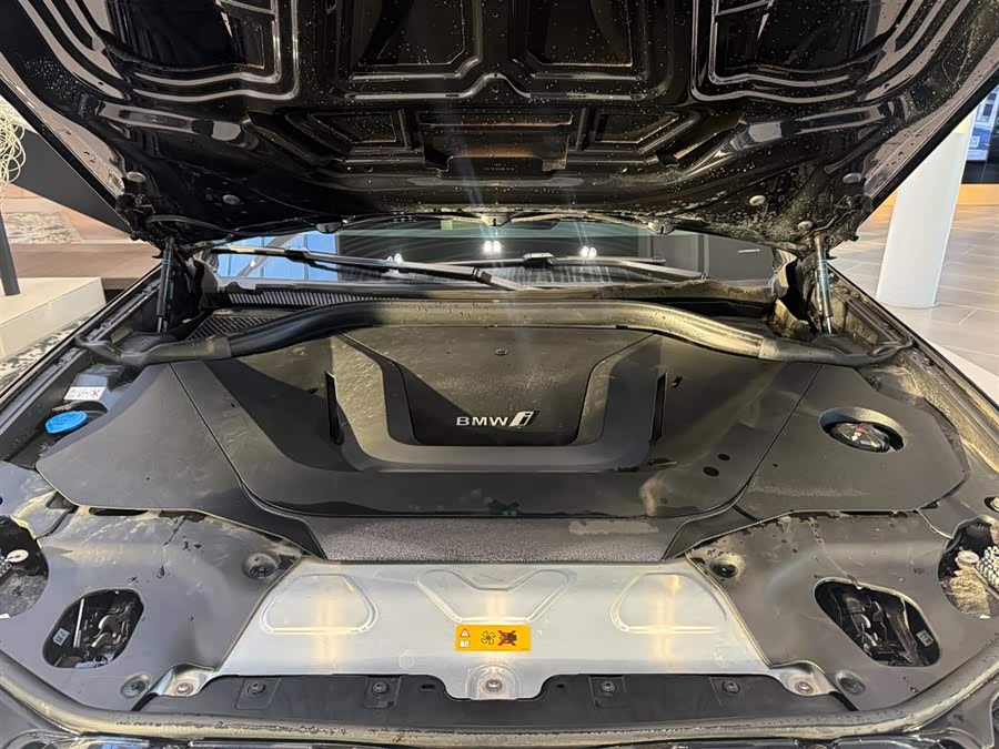 BMW iX3 2025 car image #16