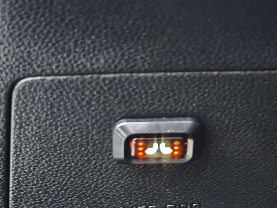 Kia Stonic 2021 car image #16