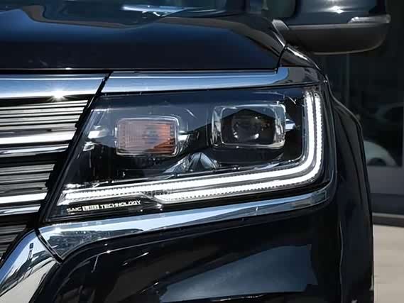 Roewe RX8 2020 изображение автомобиля #16