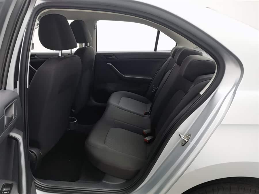 Volkswagen Jetta 2019 immagine di auto #16