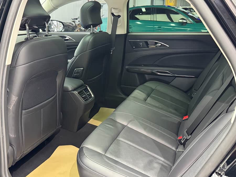 Ford Taurus 2021 car image #16