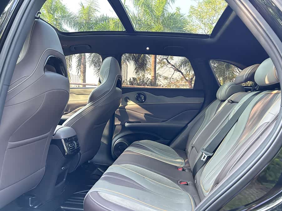 BYD Frigate 07 2023 #16 BYD Frigate 07 2023 car image #16