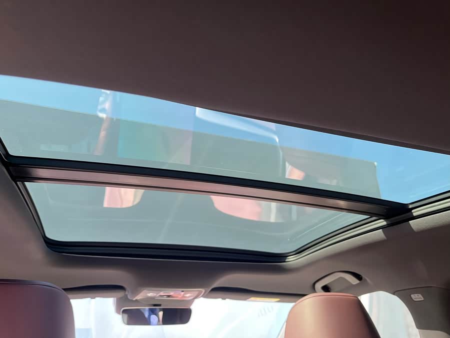BYD Seal 07 DM-i 2025 car image #16
